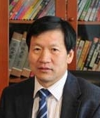 甘中學,1987年留學美國康涅狄格州大學,獲機械工程博士學位,曾任世界500強企業美國ABB公司機器人研究中心主任兼首席科學家。2003年回國尋求發展,與廊坊新奧集團牽手,創建新奧博為技術有限公司。2006年,再次創建新奧科技發展有限公司。