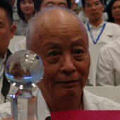 原出任機械工業部上海發電設備成套研究所所長、曾出任上海市經委副總工程師、市經委科技咨詢委員會副主任